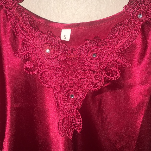 Metallic red nighty dress❣️⛓💔⛓❣️ - Picture 5 of 7